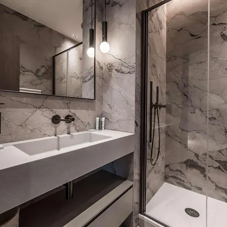 Aux Pieds A Avec Cheminee, Parking, Wi-fi Pour 9 Personnes - Fr-1-631-222 Апартаменты *