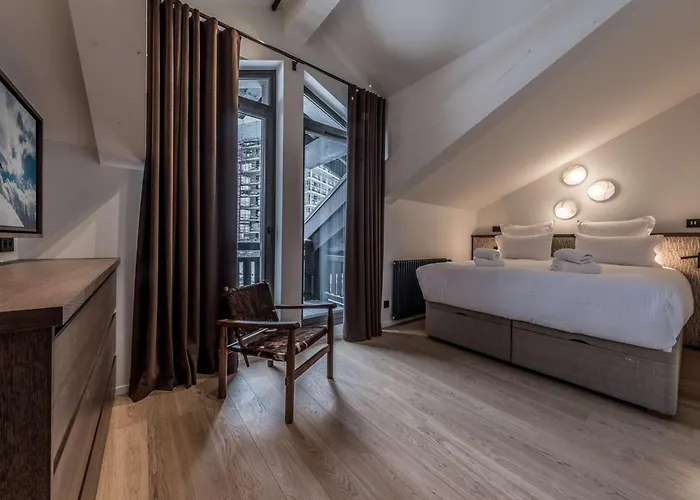 Aux Pieds A Avec Cheminee, Parking, Wi-fi Pour 9 Personnes - Fr-1-631-222 * Courchevel